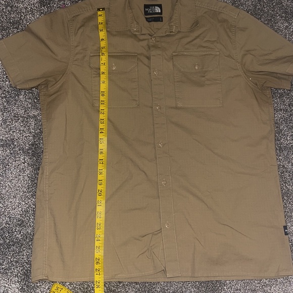 The North Face size large button down top - Picture 10 of 11
